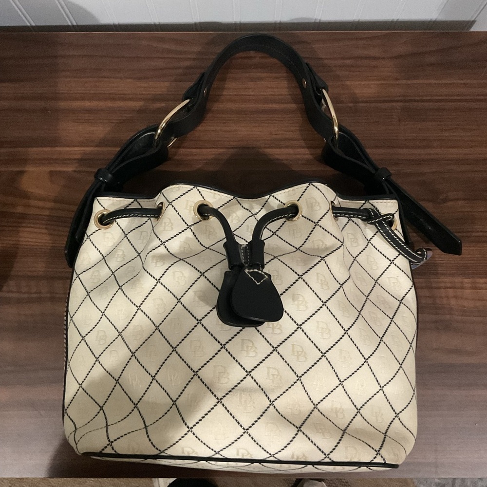 Dooney & Bourke Drawstring Bag Vintage Classic Leather Canvas Signature